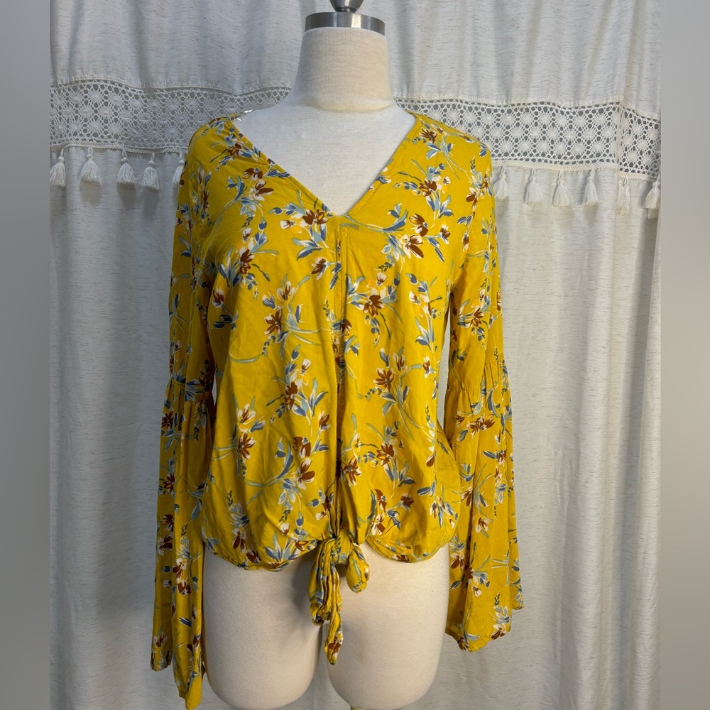 Dolly Esther yellow floral blouse top size medium